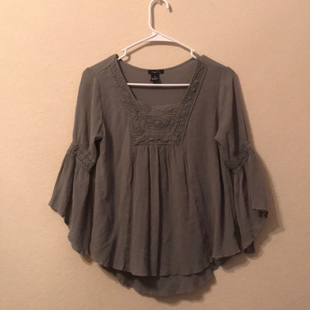 🍀Green and Lace Blouse🍀